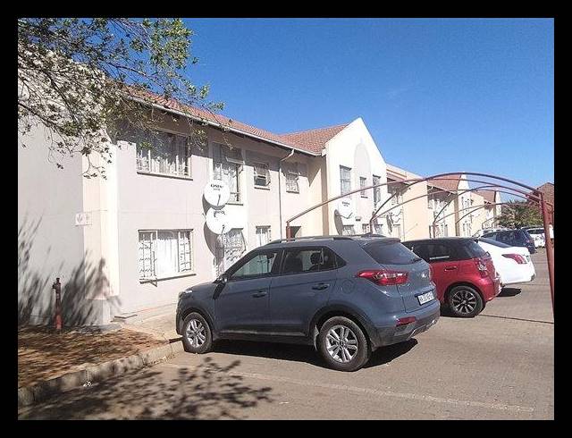 3 BEDROOM APARTMENT FOR SALE IN DIE HOEWES